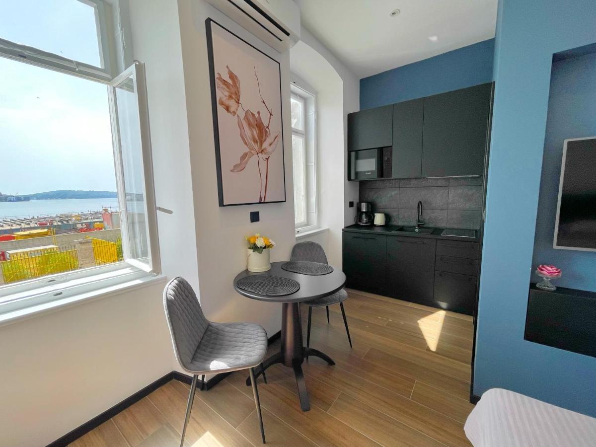 Navis City Apartments بولا المظهر الخارجي الصورة