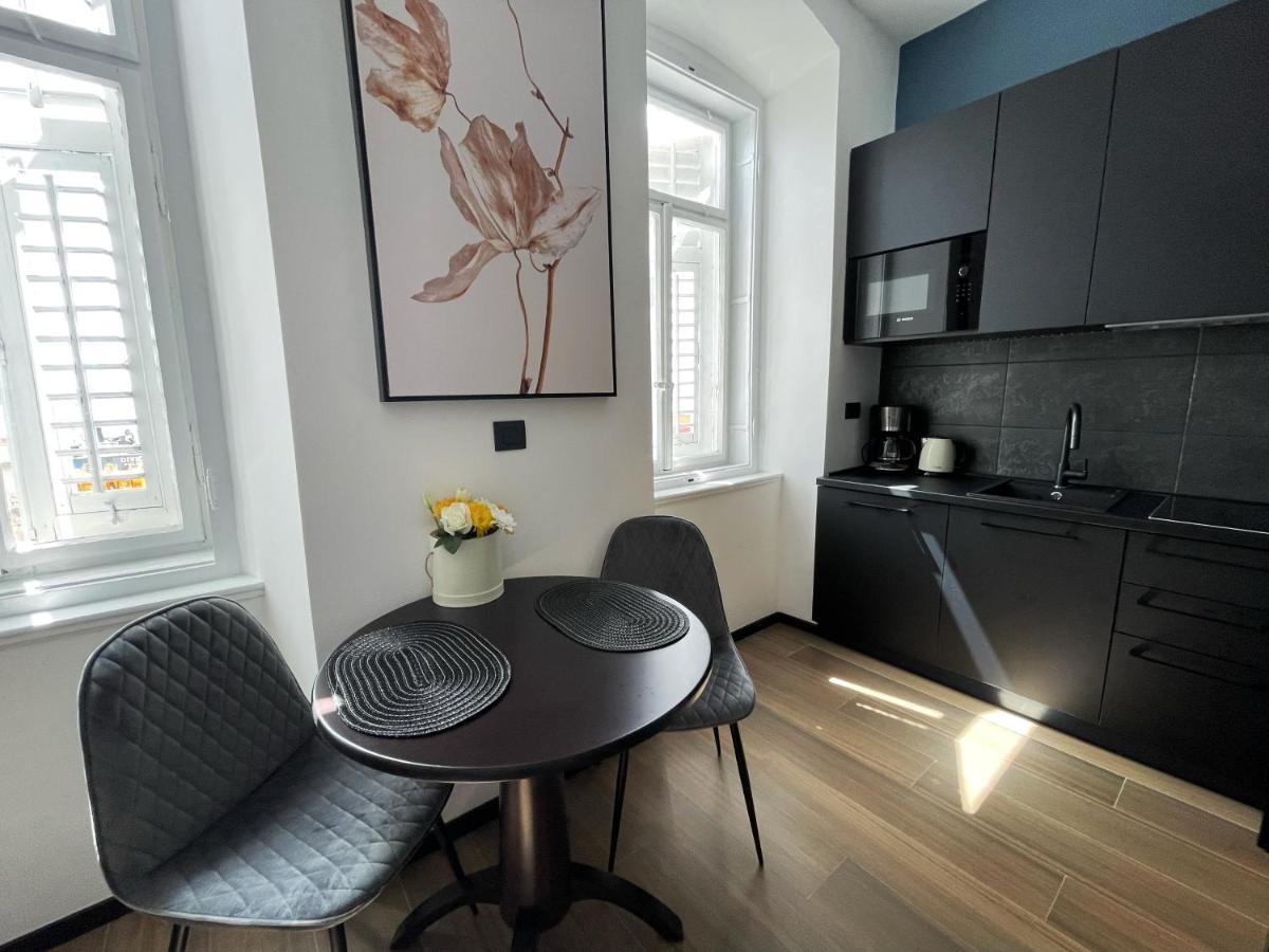 Navis City Apartments بولا المظهر الخارجي الصورة