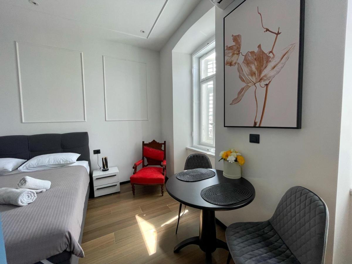 Navis City Apartments بولا المظهر الخارجي الصورة