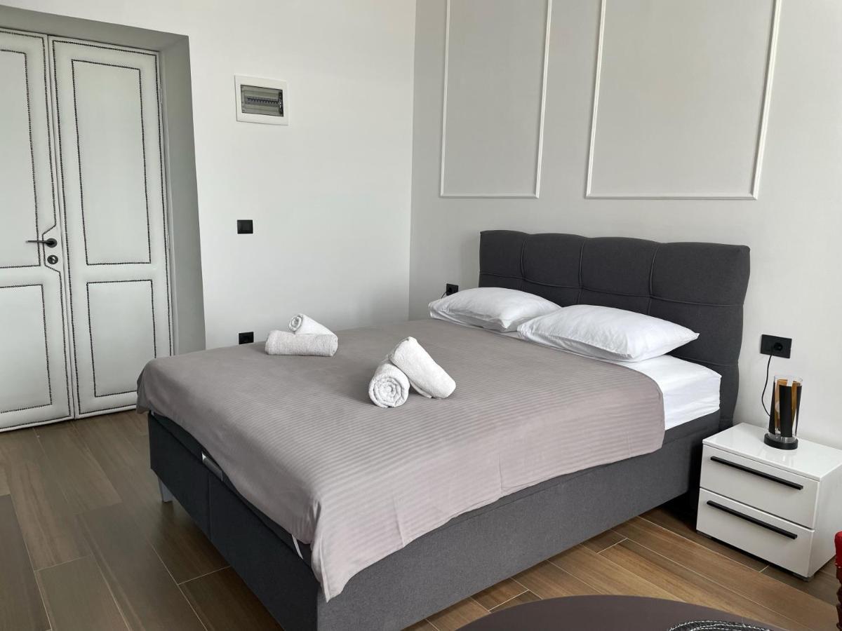 Navis City Apartments بولا المظهر الخارجي الصورة