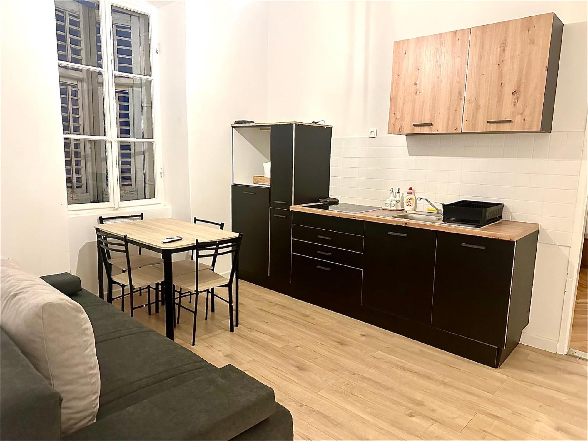 Navis City Apartments بولا المظهر الخارجي الصورة